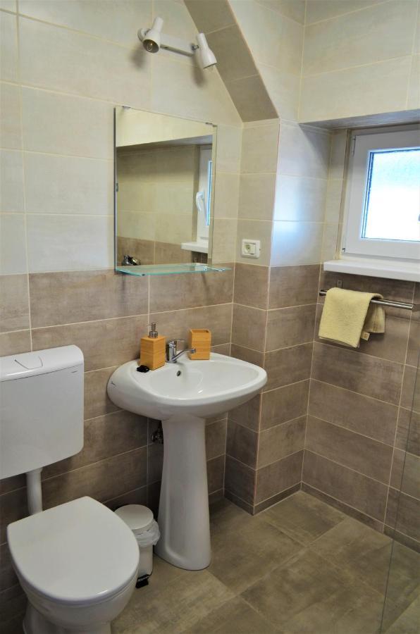 Casa Calin Hotel Crisan  Bagian luar foto