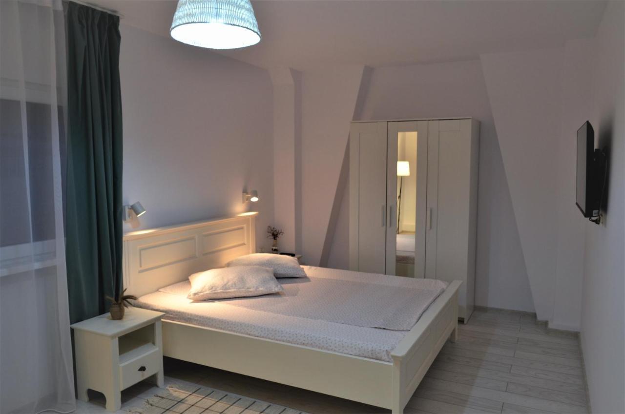 Casa Calin Hotel Crisan  Bagian luar foto