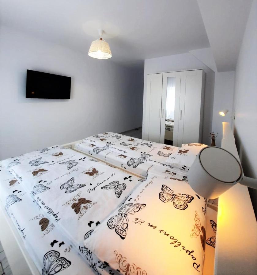 Casa Calin Hotel Crisan  Bagian luar foto